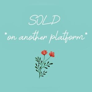 🆕Lotus flower dangle earrings.